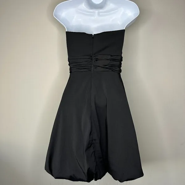 White House | Black Market Womens Strapless LBD Party Wedding Date Bubble Hem Mini Dress in Black 8 - Image 6