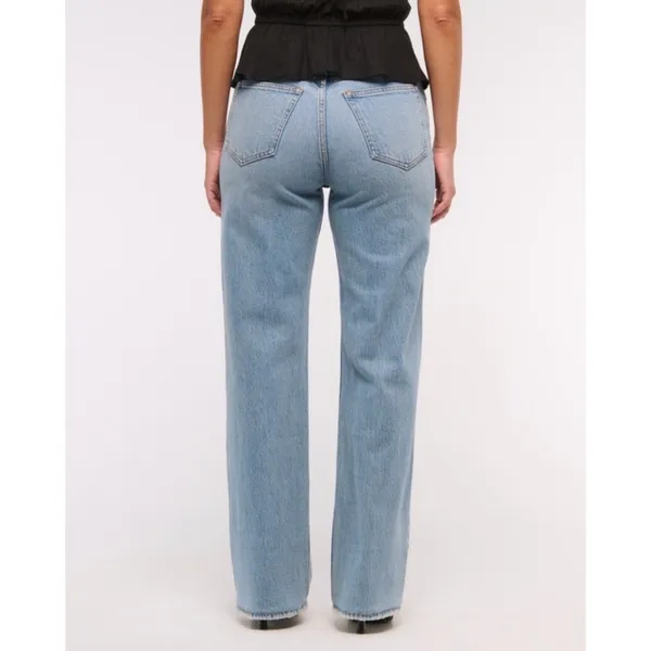 Abercrombie & Fitch Curve Love High Rise 90s Relaxed Jean in medium, size 23" - Image 4