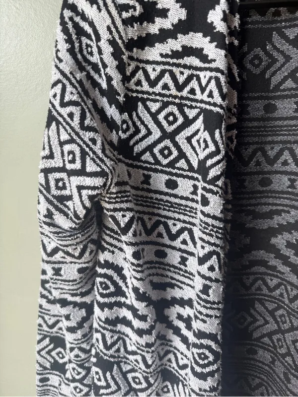 American Eagle Black White Aztec Open Front Cardigan Small - Image 3