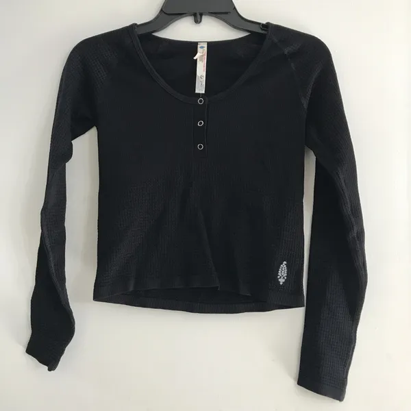 Free People Movement Bail Out Long Sleeve Layer in Black size M-L NWT - Image 3