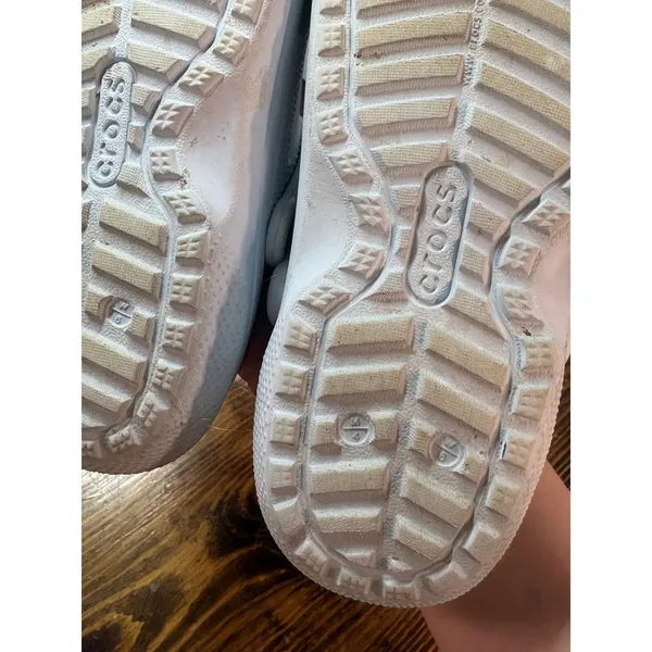 Crocs Light Blue Fur Lined Clogs Size‎ Women 6 - Image 9