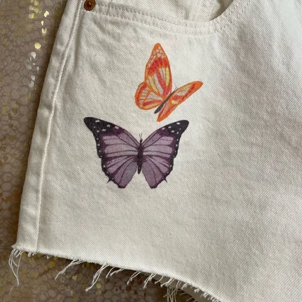 Levi’s Women's 501 Ivory Give Me Butterflies‎ Hi-Rise Denim Shorts, 30 NWT - Image 3