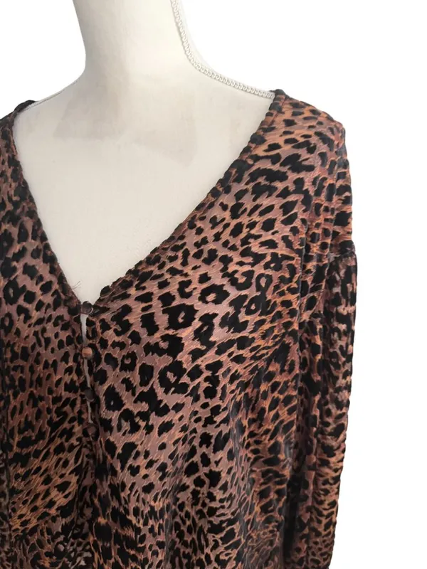 FREE PEOPLE Brown Animal Print Long Sleeve Top Size Medium - Image 5