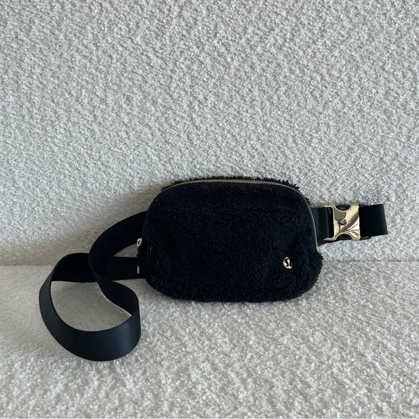 Lululemon Everywhere Fleece Black Belt Bag Gold Hardware Purse‎ - Image 2