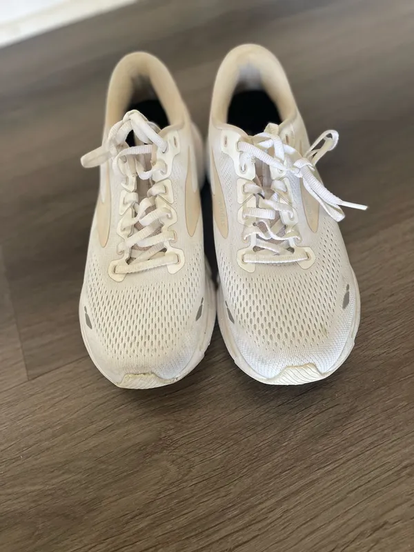 Brooks Ghost 15 Women’s Athletic Running Shoes Size 11 - Image 2
