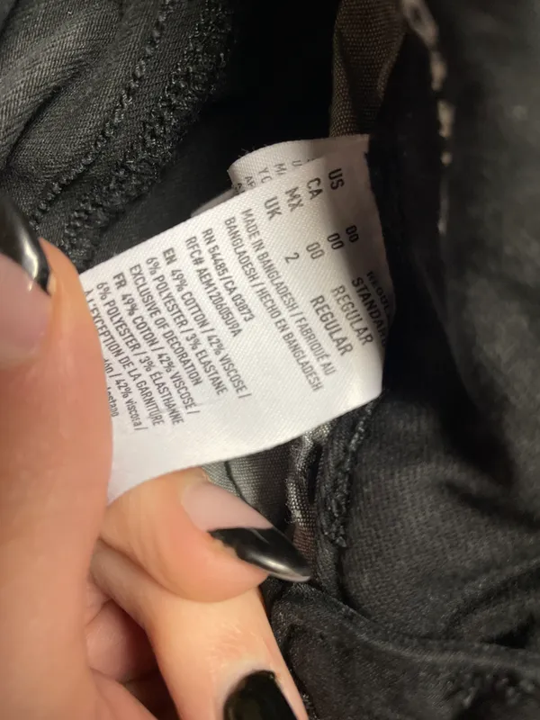 American Eagle Jeans - Image 3