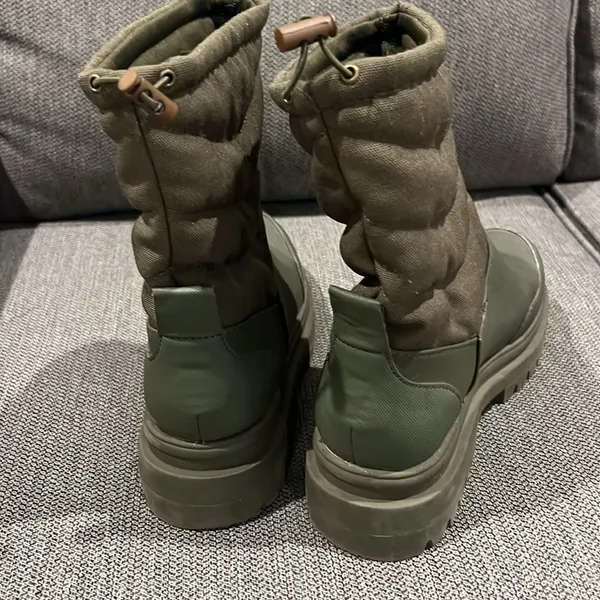 Olive Green Women's Boots Size 8.5 - Image 3