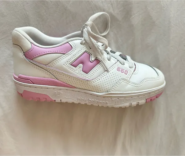 Women’s New Balance 550 Bubblegum Pink - Image 3
