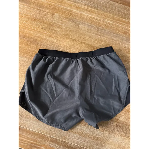 Under Armour‎ Women's Loose Fit Athletic Shorts Gray Size M - Image 5