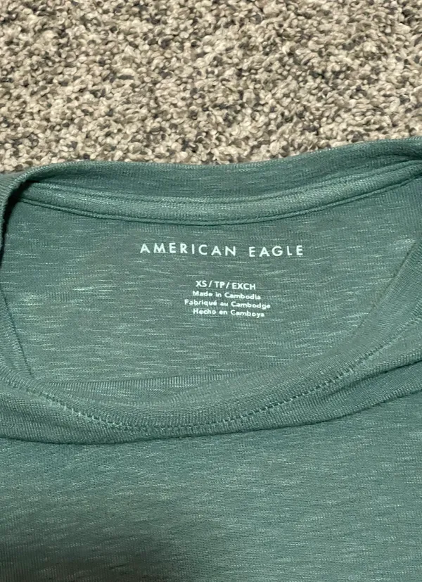 American Eagle Outfitters Shortsleeve - Image 2