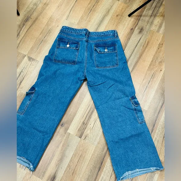 Edikted Blue Wide-Leg Cargo Jeans - Image 4