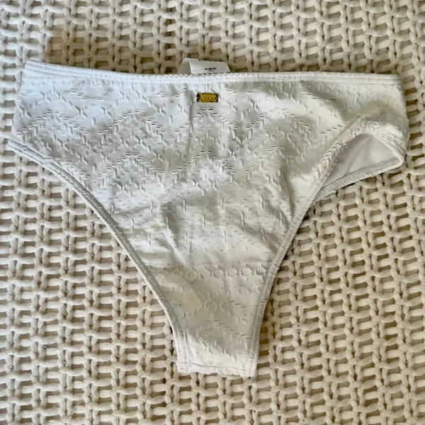 Roxy NWOT Women's Quiet Beauty Cheeky Bikini Bottom - S - Image 4