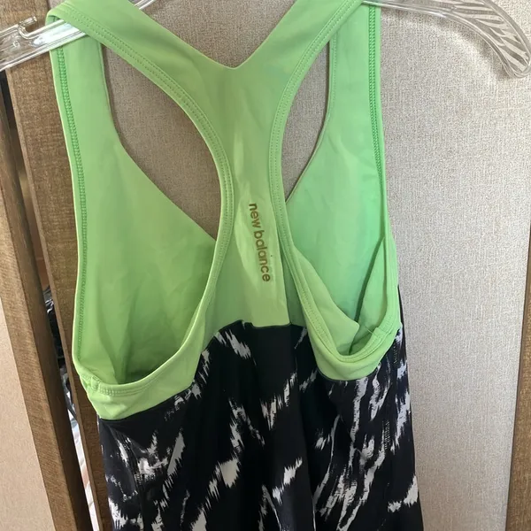 FINAL MARKDOWN New Balance Lime Green and Black Tank Top medium - Image 5