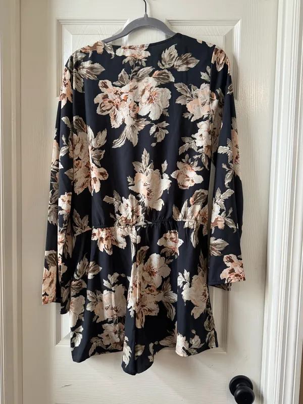 Lulus Floral V-Neck Long Sleeve Romper - Image 2