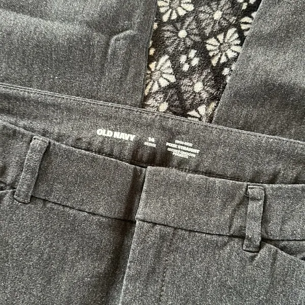 Old navy pixie Straight dress pants - Image 2