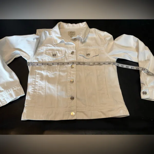 J. Crew Classic White Jean Jacket size Small 100%cotton sold out online - Image 9