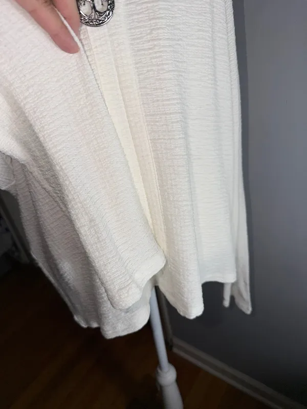 Anthropologie Ivory Textured V-Neck Knit Top - Image 2
