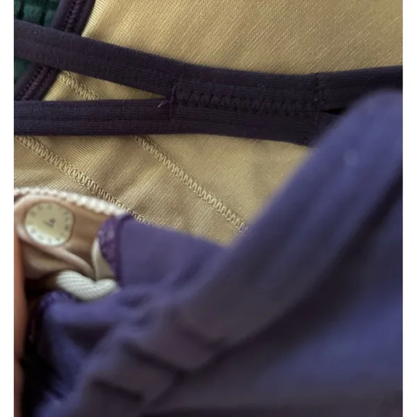 Lululemon Flow Y IV Sports Bra Light Support Purple Size 4 Padded Yoga Workout - Image 3
