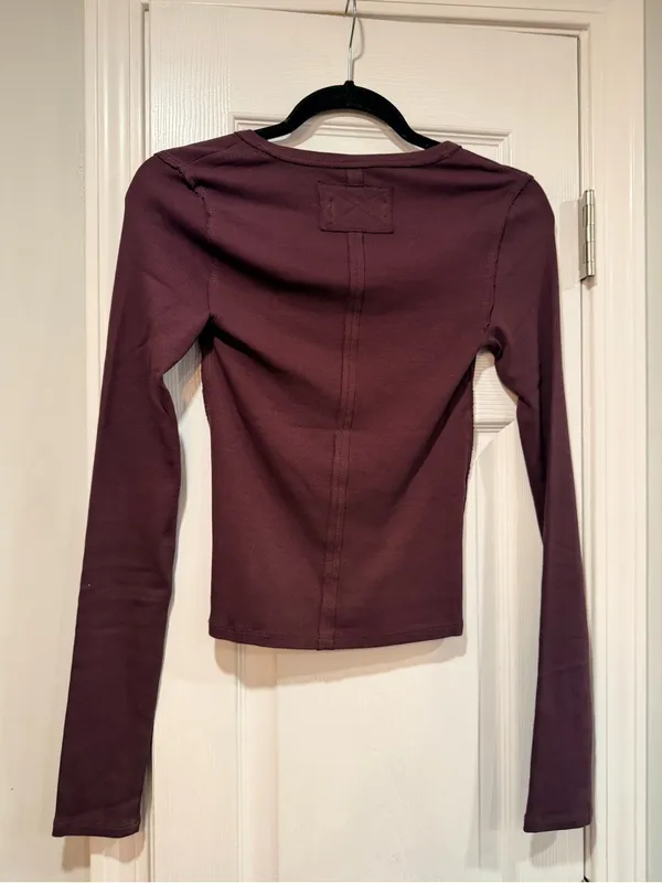 NWOT We The Free Size S Free People Ribbed V-Neck Long Sleeve Fitted Top Raw Hem - Image 7