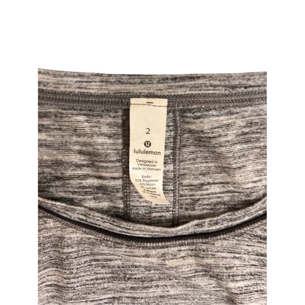 Lululemon Heathered Grey Long Sleeve Athletic Top Size 2‎ Yoga Running - Image 4
