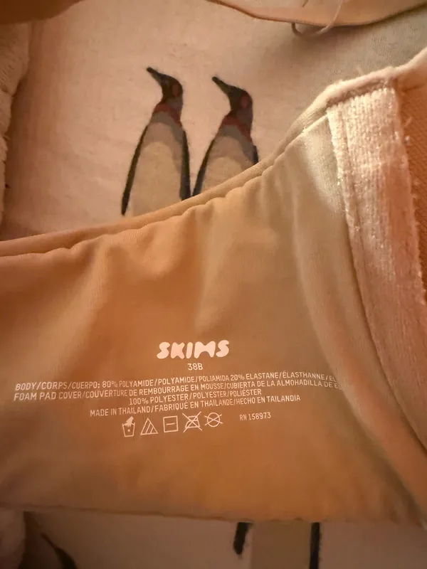 SKIMS Bra - Image 2