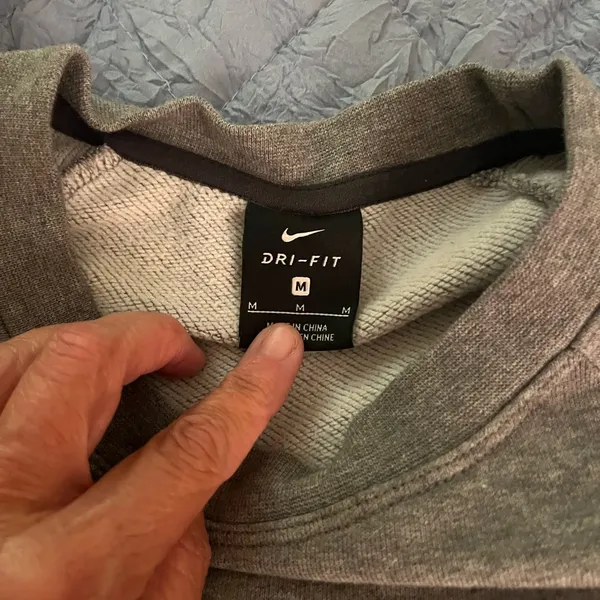 Nike Gray Cropped Sweatshirt. Embossed Nike On Front Womens Medium - Image 3