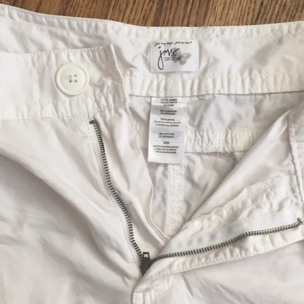 Just my size white shorts - Image 2
