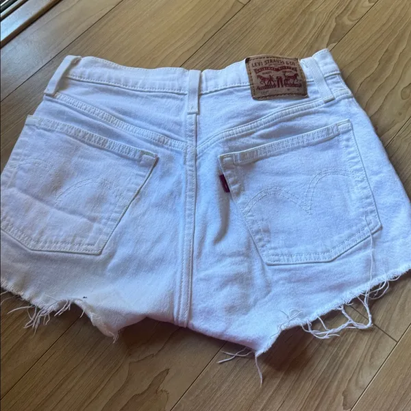 Levi's White Jean Shorts for Women - Image 4