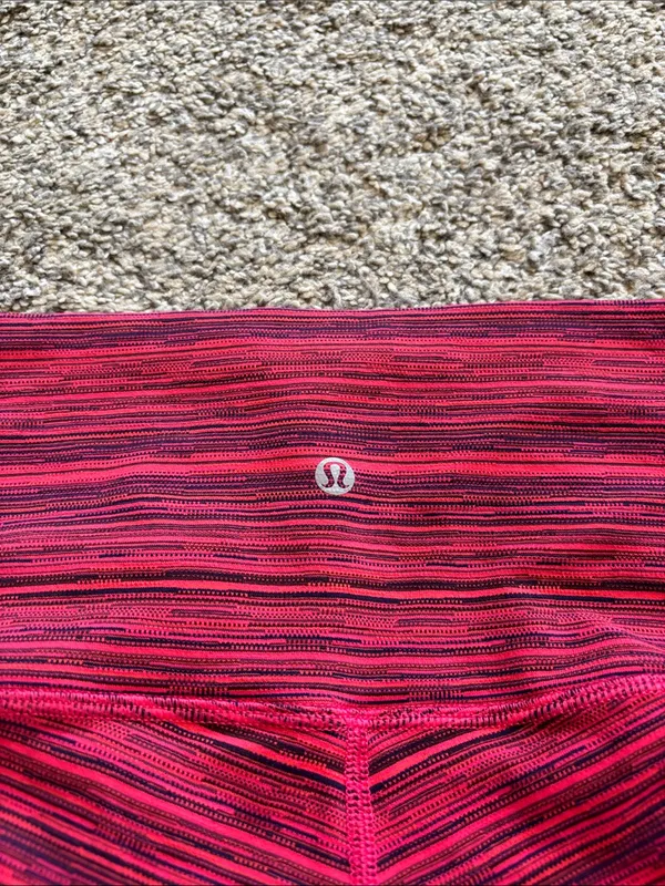 Lululemon Cropped Leggings size 8 (22”) - Image 6