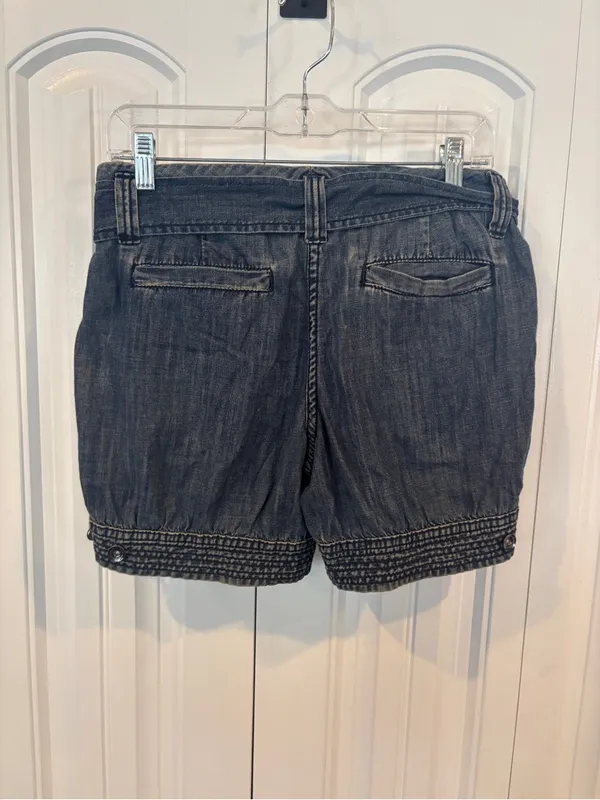 Tommy Hilfiger jean shorts size 8 - Image 2