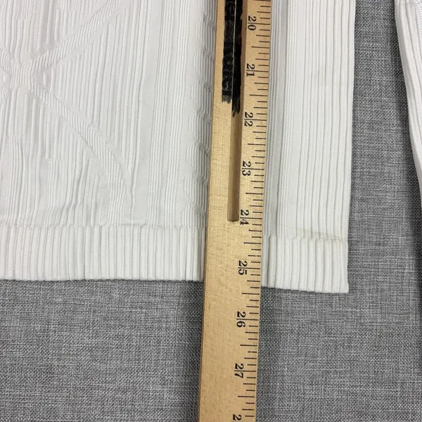 Lululemon Long Sleeve Shirt Womens Small White Textured Knit Thumbholes Yoga - Image 6