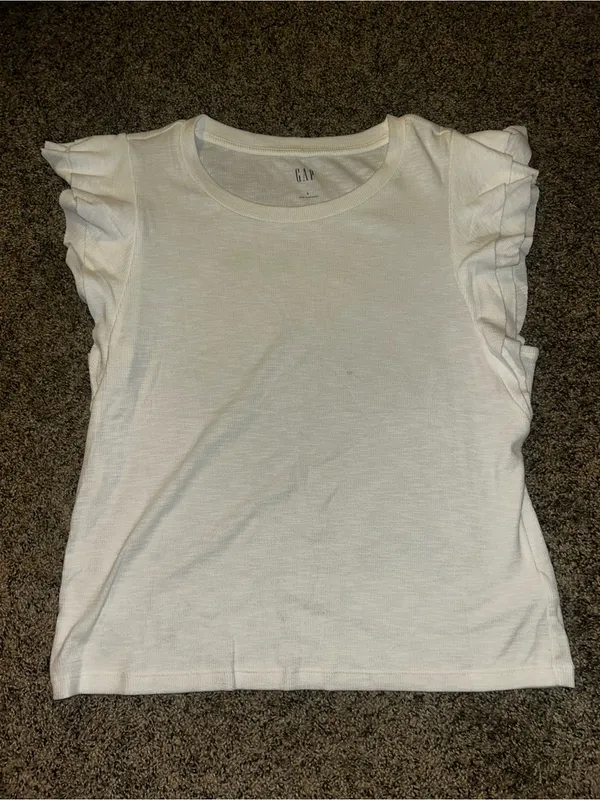 GAP Women's White Ruffled Sleeve Tee - Image 2