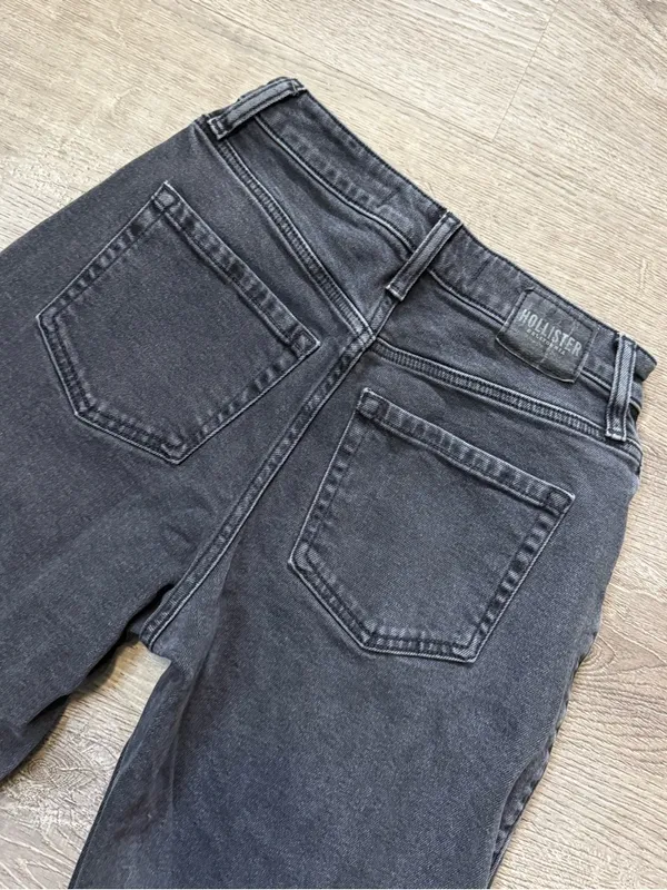 •Hollister• Ultra High Rise Dad Jeans - Image 3