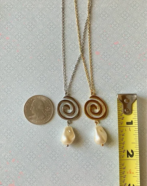 Handmade stainless steel spiral swirl uzumaki & pearl necklace🌀 - Image 8
