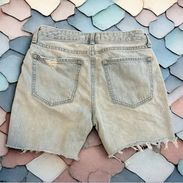 ABERCROMBIE & FITCH Women’s Ames Low Rise Slim Boyfriend Denim Shorts 00R/24 - Image 4