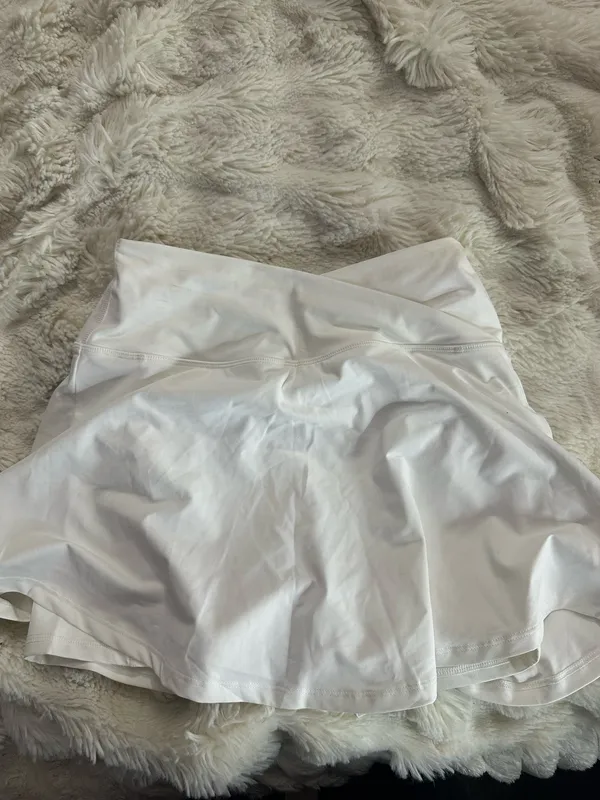 crossover white tennis skirt - Image 2