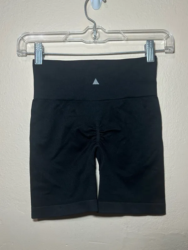 Vitality Balance Athletica Seamless Shorts - Image 2