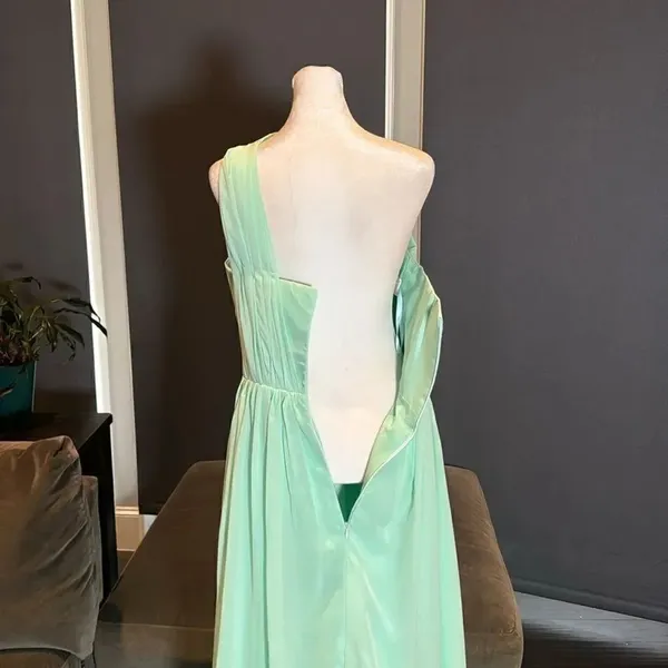 Women’s Green Chiffon One Shoulder Bridesmaid Dress Zip Up Back Size 6 - Image 6