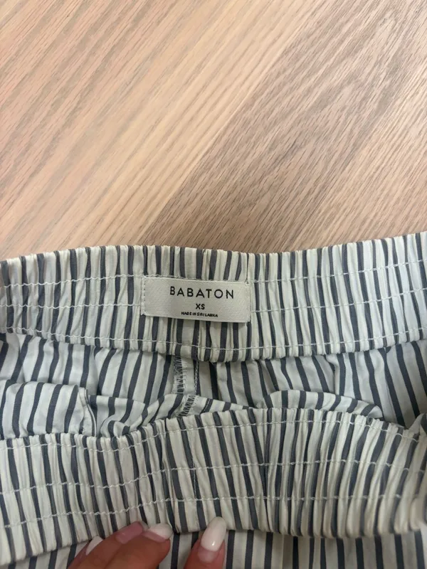 Aritzia Babaton striped boxer shorts - Image 3