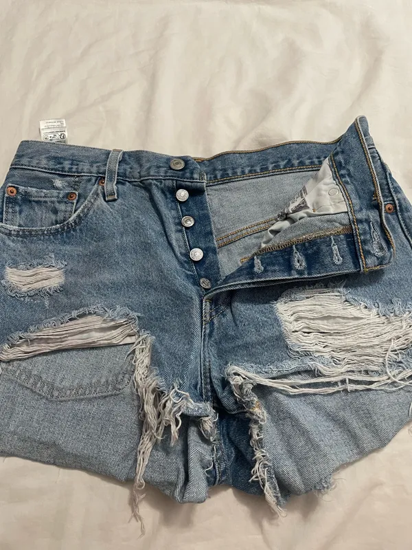 Levi’s 501 Shorts - Image 2