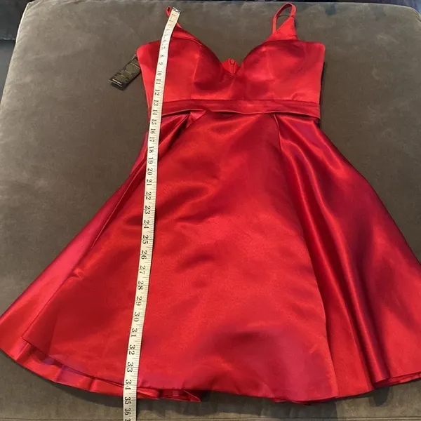 Women’s Short Red Satin Prom Party Homecoming Dress Zip Up Back Size 2 NWT - Image 11