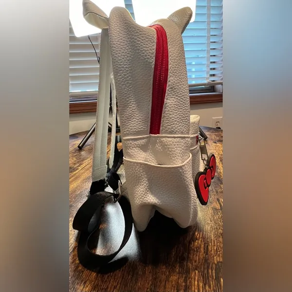 SANRIO | Hello Kitty small bow face, 3D ears, backpack. - Image 16