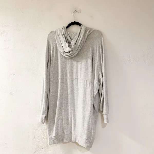 Lululemon Seek Stillness Hoodie in Heathered Core Ultra Light Grey M/L - Image 3