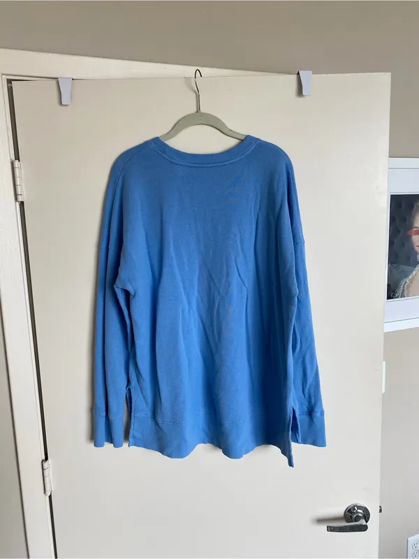 Time and Tru Light Blue Crewneck Sweatshirt - Image 4