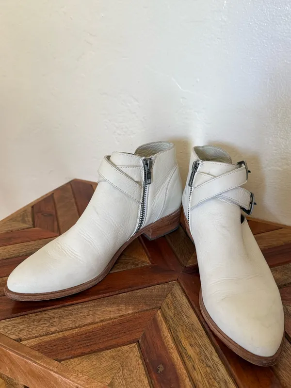FRYE Women's White Leather Ankle Boots with Buckle Straps - Image 2