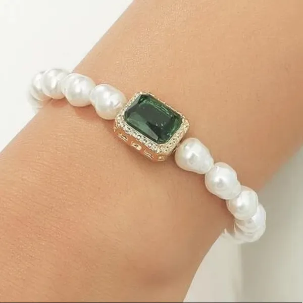Emerald Jewel & Freshwater style Pearl bracelet - Image 4