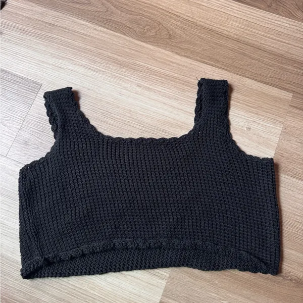 Boho Cropped Black Knit Crop Top Size L - Image 4