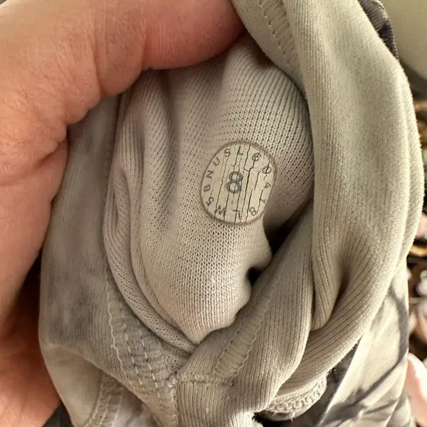 Lululemon Women’s 8 Wunder Under Hi Rise 7/8 Tight Dual Shibori Luxtreme - Image 5