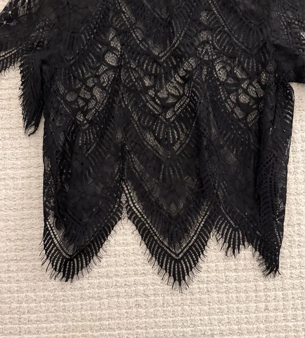 Black lace Crop top - Image 5