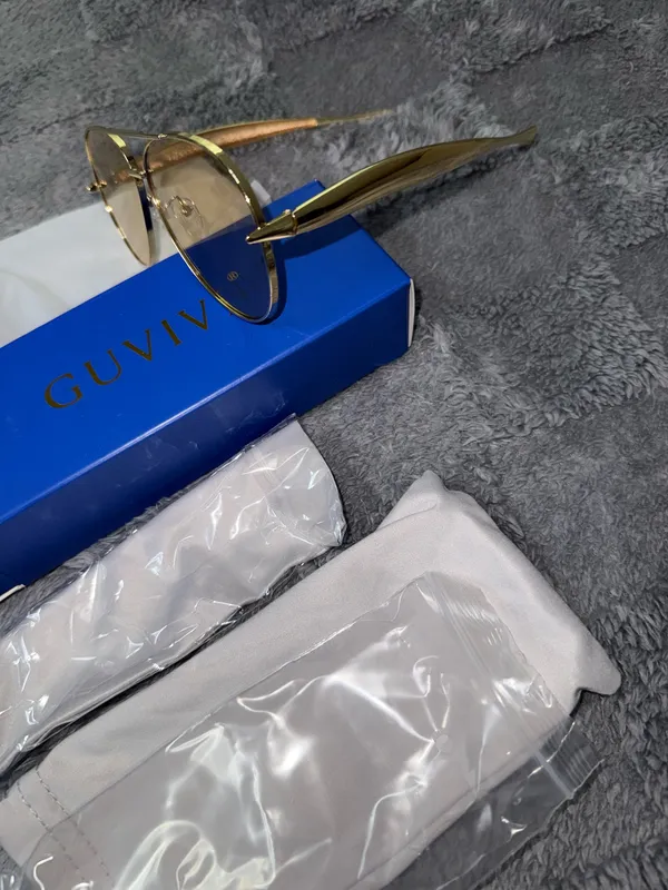 Gold Guvini sunglasses - Image 3
